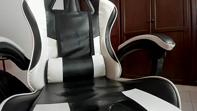 eren_jeager live sex cam