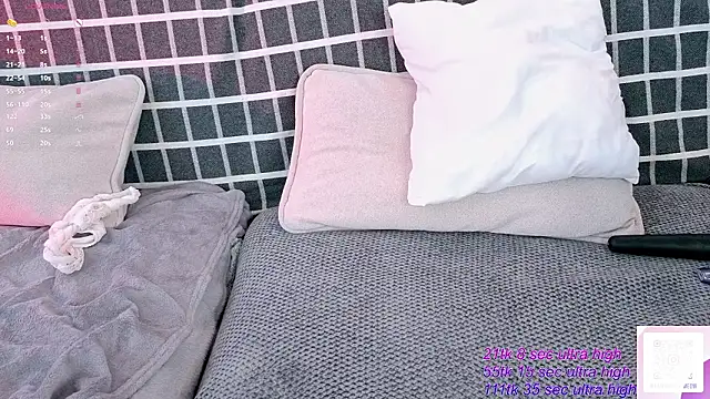 __KawaiiYuki__ live sex cam