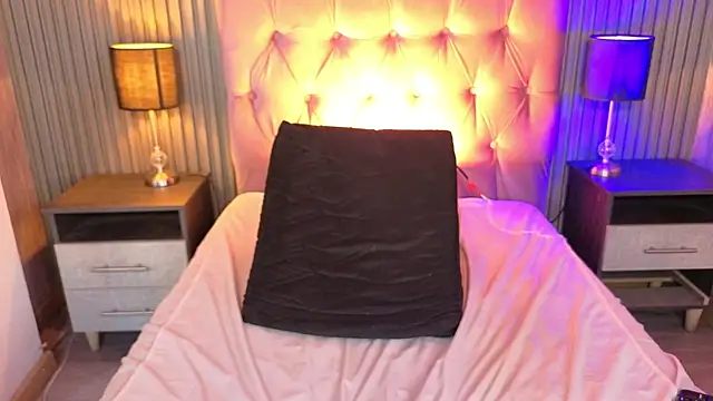 Bonnali_lune's cam snapshot