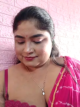 hornyriyanka live sex cam