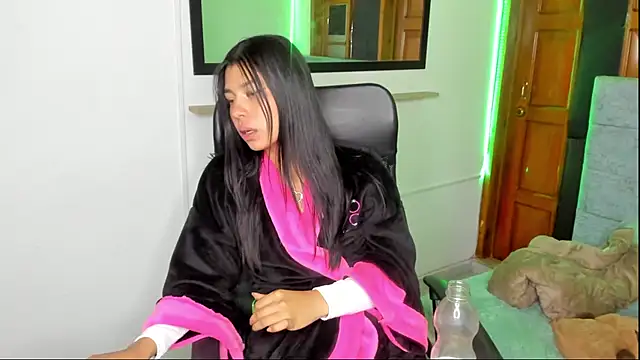 Aysha_winxs's cam snapshot