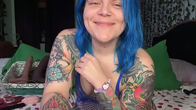 CherryBombBomb's cam snapshot