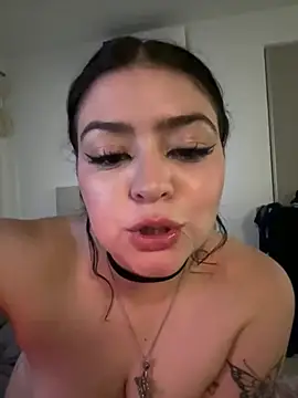 lolaaculaa live sex cam