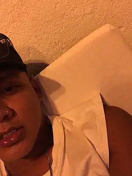 _Usher's cam snapshot