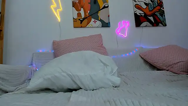 Ophelia_Jay's cam snapshot