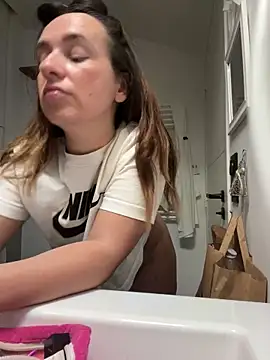 lyajoliee live sex cam