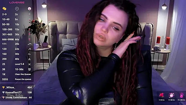 Miss_Maya_Mils live sex cam