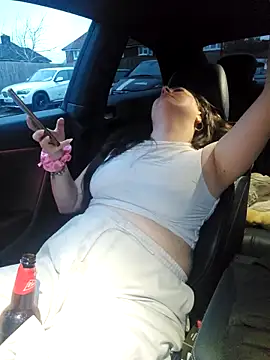 BaddieBellaUK live sex cam