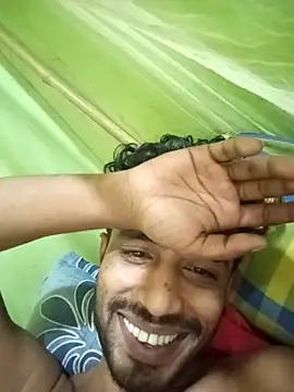 MDROBEL007's cam snapshot