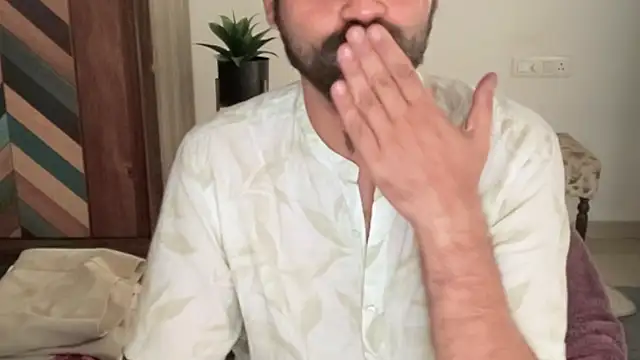 MakeMeAwareAah's cam snapshot