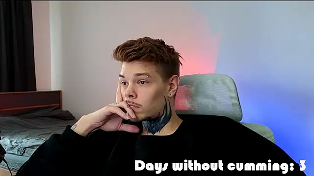 DENIS_HERE's cam snapshot