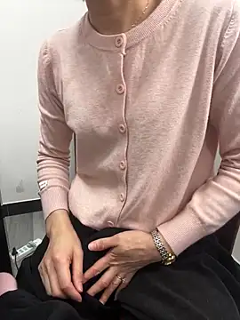 Linda-LL live sex cam