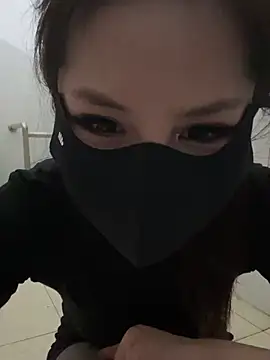 Carlin-yiyi live sex cam