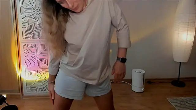 RebeccaMartinez live sex cam