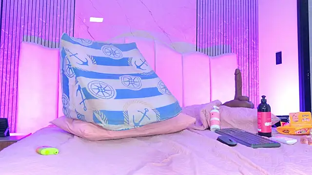 Sofia_martiin live sex cam