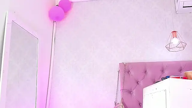 EighthHaiku-Lantina live sex cam