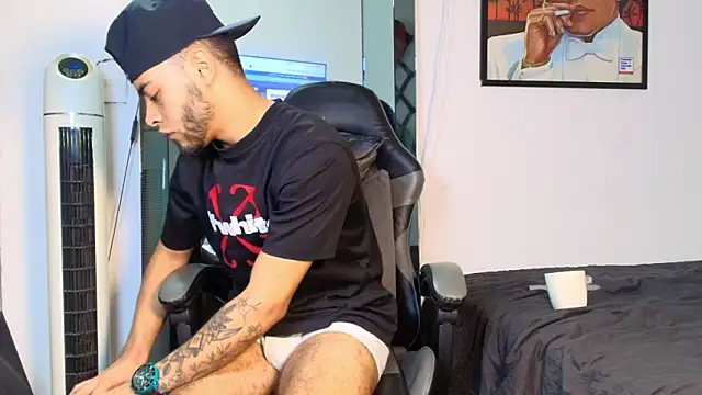 Xanderstone00's cam snapshot