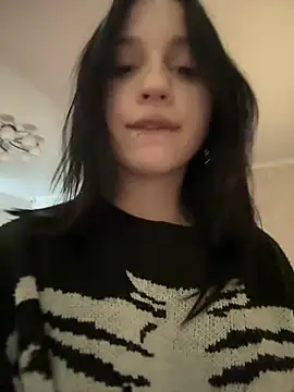 YourLittleDevil's cam snapshot