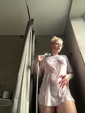 BlondeDoll_'s cam snapshot