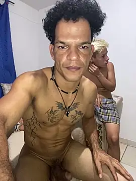 MaxyRyan live sex cam