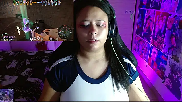 Emmachan19 live sex cam