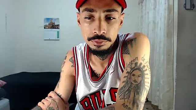 emiliano_hottt live sex cam