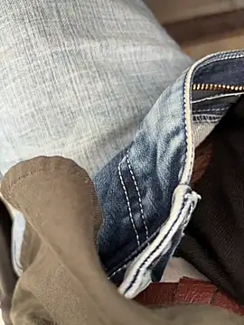 Ronny69y live sex cam