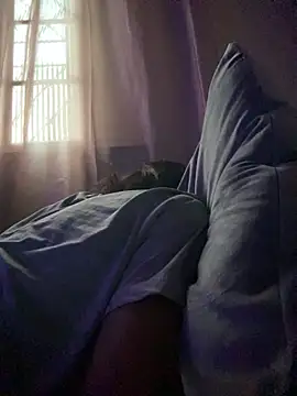 OfficialMineirinho live sex cam