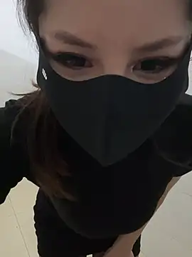 Carlin-yiyi live sex cam