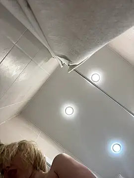 Yourdirtybitch's cam snapshot