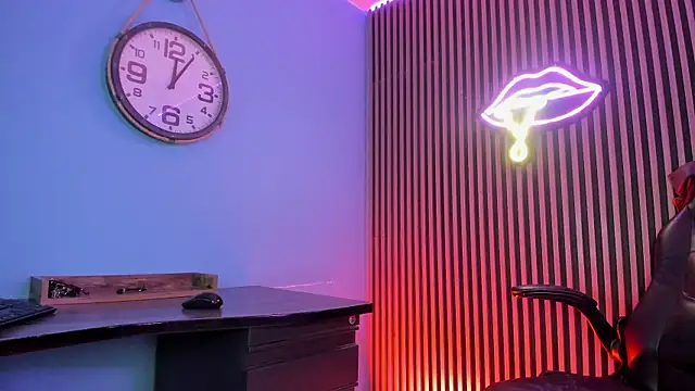 Maximoking26 live sex cam