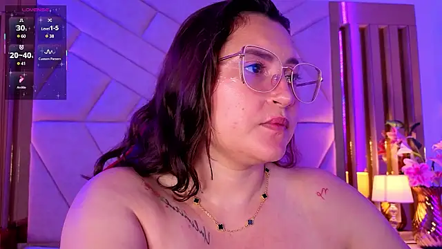 LunaPleasure live sex cam