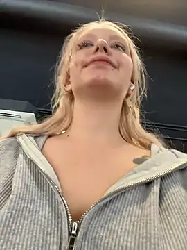 Milkyy_wway live sex cam