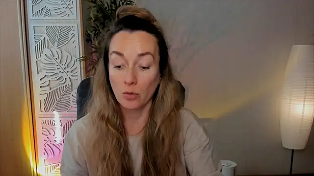 RebeccaMartinez live sex cam