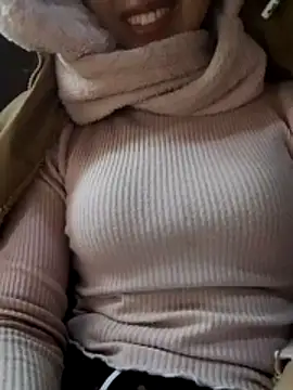 TRIEUTRIEU20's cam snapshot