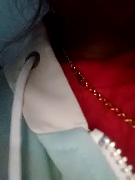 bella-la's cam snapshot