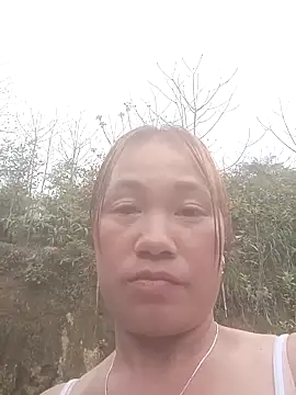 cutebobi's cam snapshot