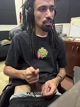 FavelaDaddyCum live sex cam