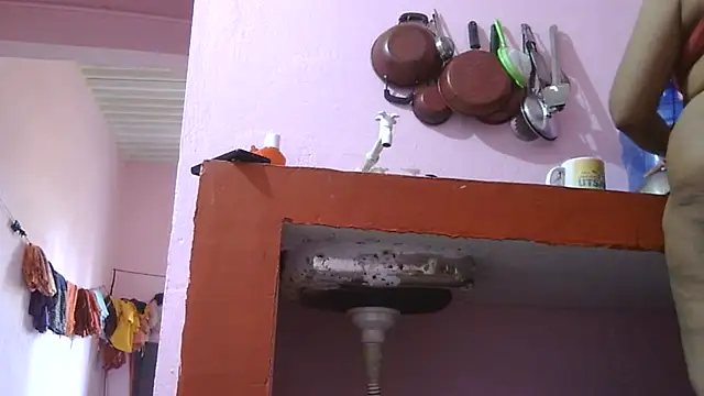 Pooja-suman's cam snapshot