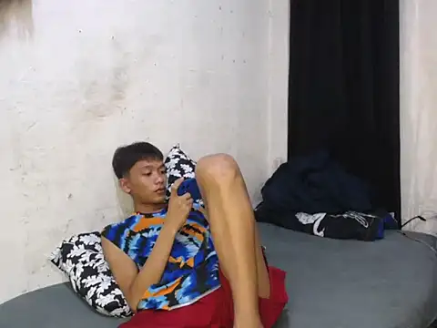 Innocentfucker live sex cam