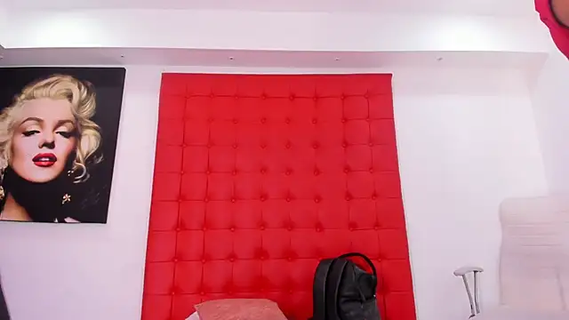 Zoe__smiith's cam snapshot