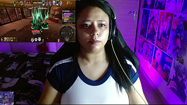 Emmachan19 live sex cam