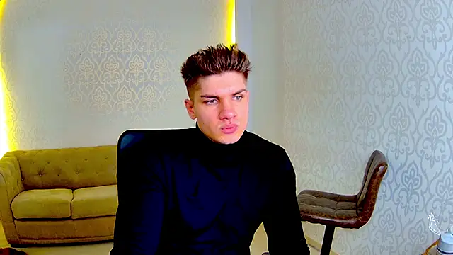 MaxKaiden live sex cam