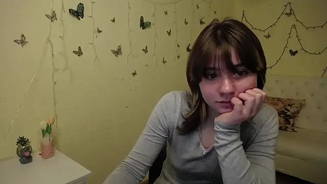 AnnaWest_'s cam snapshot