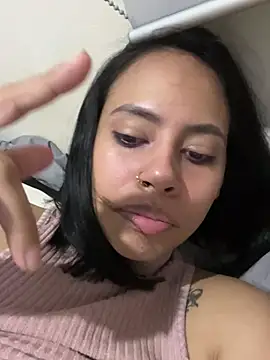 CarolinaRaven's cam snapshot