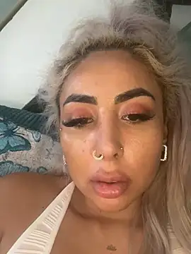 zara_bellexx's cam snapshot