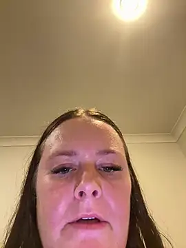 carinabro10 live sex cam