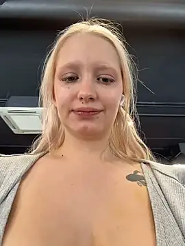 Milkyy_wway live sex cam