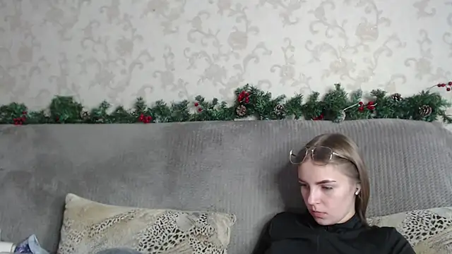 HitGyrl's cam snapshot