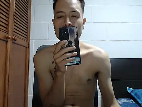 dimitriquiet05 live sex cam